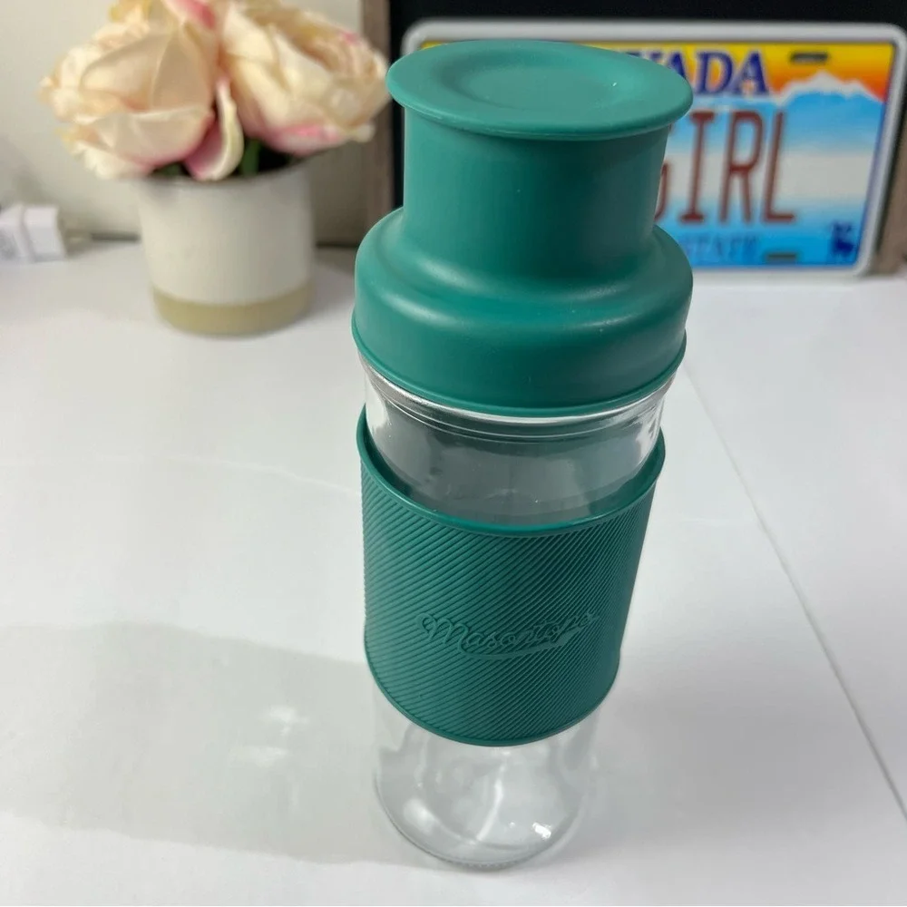 Brand New Masontops Mason Jar Cocktail Shaker‎ Kit
